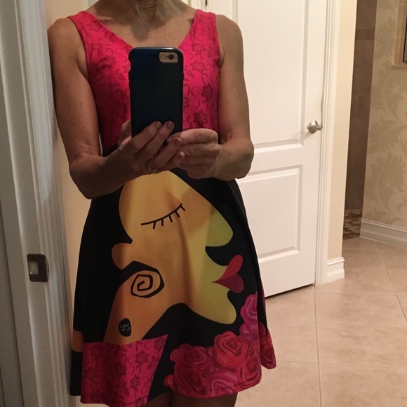 Fun & Flirty - Picture 1 of 2